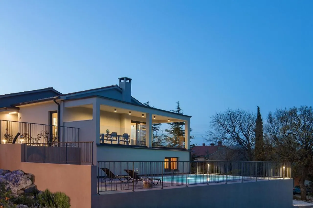 Beautiful Villa Lipa With Pool Labin