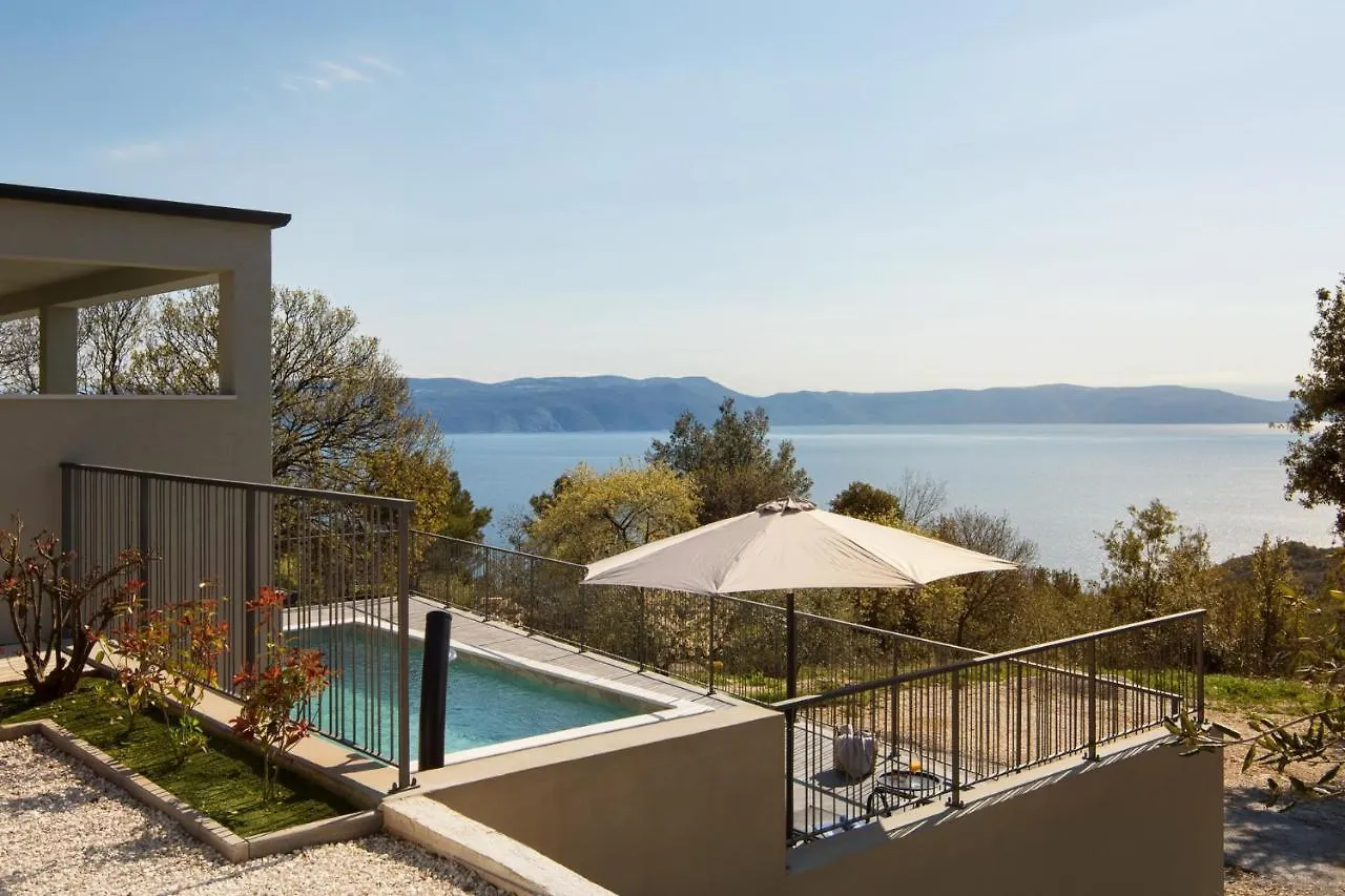 Beautiful Villa Lipa With Pool Labin